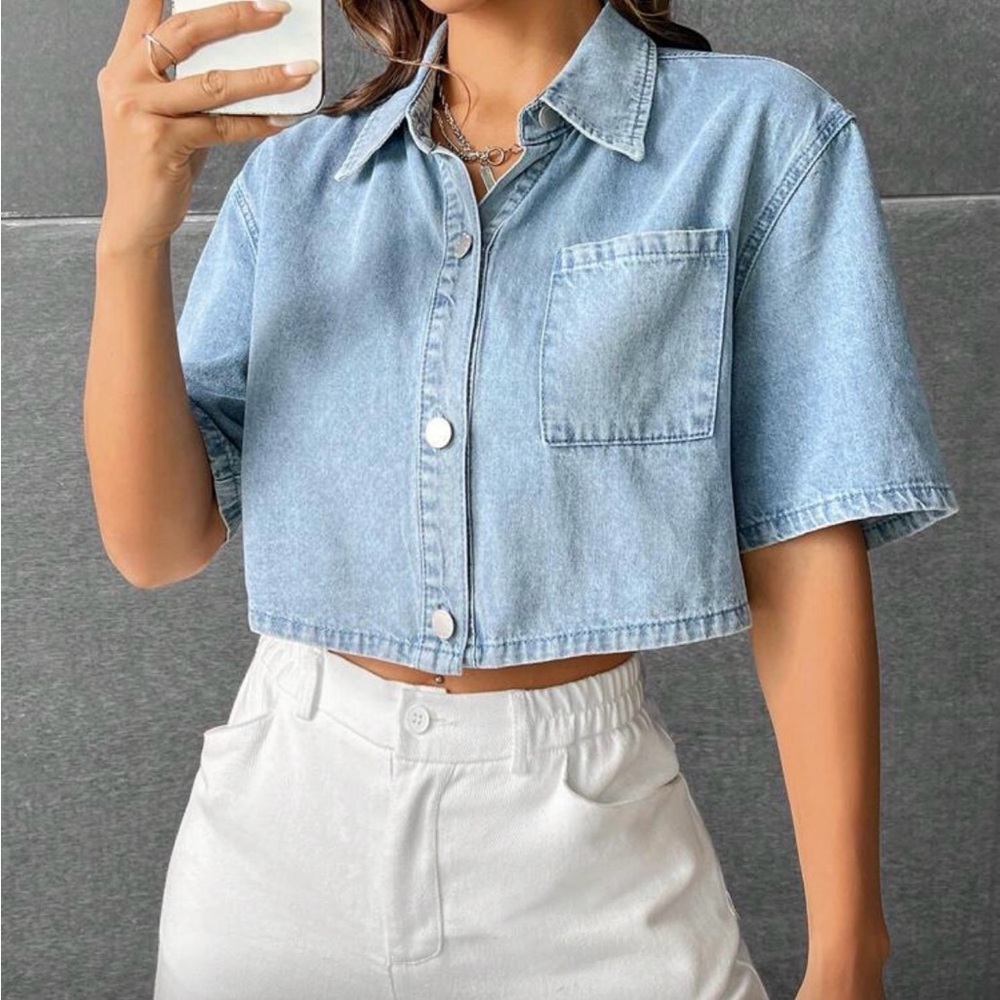 Cropped chambray button down shirt size small